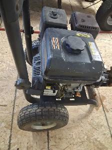 3000psi gas powerwasher w/oil filled pump   4 angled wand tips - Photo 4