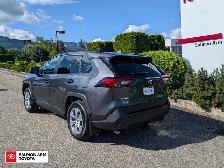 2020 Toyota RAV4 LE - Photo 4