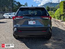 2020 Toyota RAV4 LE - Photo 5