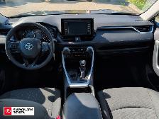 2020 Toyota RAV4 LE - Photo 24