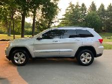 2011 Jeep Grand Cherokee - Photo 2