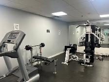 Room for rent in clean condo - Photo 5