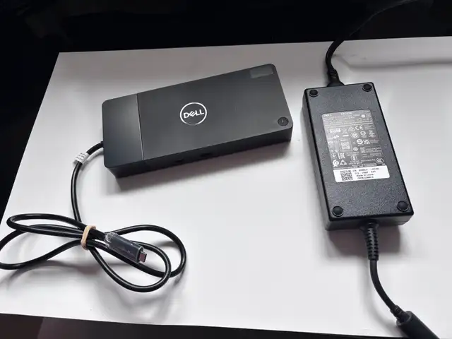 DELL WD19S Docking Station   1 power supply 180W