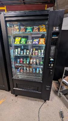 Combo Vending Machines - Photo 2