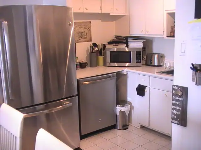 4 1/2 Vieux Longueuil style condo à louer - Béton - Garage