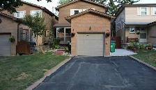 4 Bedroom, 2 Bath, 5 Parking, Detached House for Rent, Brampton,