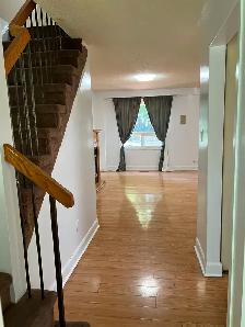 4 Bedroom, 2 Bath, 5 Parking, Detached House for Rent, Brampton, - Photo 9