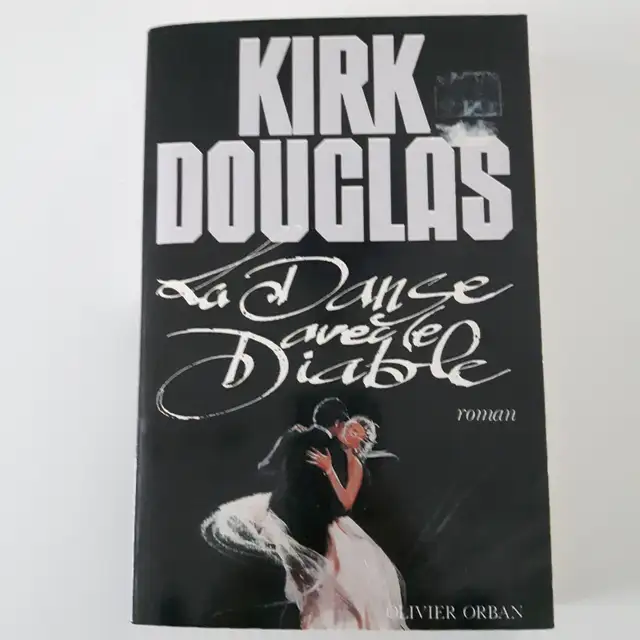 ROMAN NEUF DE KIRK DOUGLAS LA DANSE AVEC LE DIABLE 336 PAG $5.00