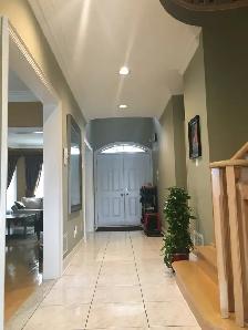 Near Finch Subway: Female Only second floor room for Rent -$900 - Photo 2