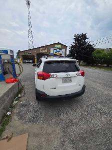 2015 Toyota RAV4 XLE AWD - Photo 6