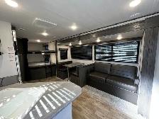 2027 WINNIPEG RV CAMPER TRAILER RENTALS!  ALL NEWER UNITS! ! - Photo 35