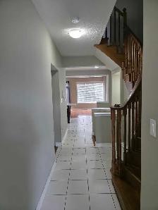 Townhouse for rent - Photo 2