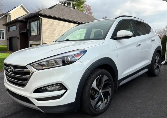 2017 Hyundai Tucson VUS 4x4 $14,395 vendu par proprio.