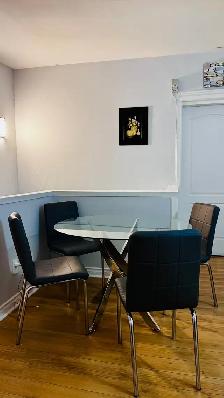 DOWNTOWN TORONTO, QUEEN & BATHURST, 3 BED, 1 BATH APT FOR RENT - Photo 7