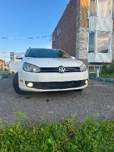 GOLF WAGON TDI 2013 très économique pas cher !!