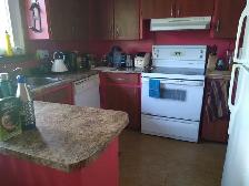 Furnished Bedroom For Rent! - Photo 2