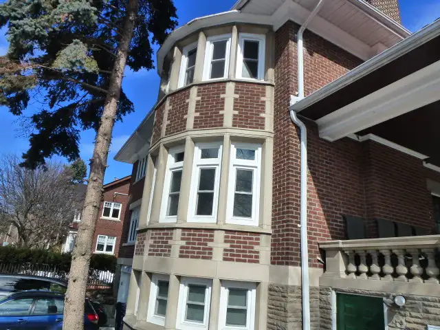Luxury Large and Bright 1 Bdm Apart Bordering Over High Park
