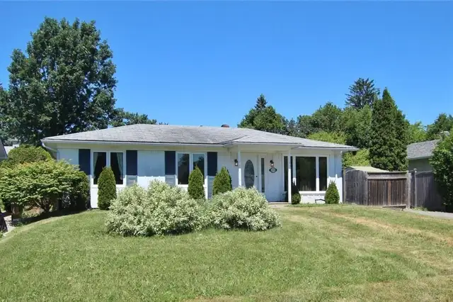 Detached house for rent in Kanata / Ottawa from Sept 2026