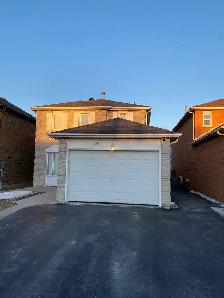 3 BEDROOMS DETECTED HOUSE FOR RENT