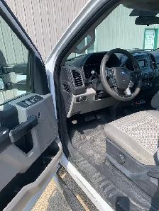 2017 Ford F250 Crew Cab 4X4 - Photo 5