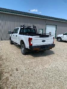 2017 Ford F250 Crew Cab 4X4 - Photo 6