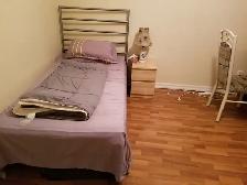 Furnished room for rent (Dufferin and Rogers) $800 - Photo 4