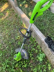 Electric Weed Whacker - Photo 2