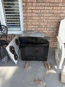 GE Wall Oven - Photo 2