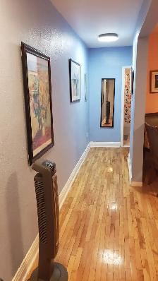 Large Bright 3.5 fully furnished September 1st - Photo 3