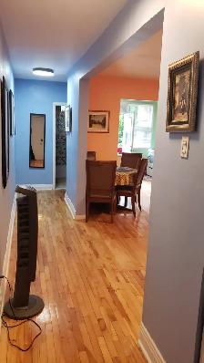 Large Bright 3.5 fully furnished September 1st - Photo 6