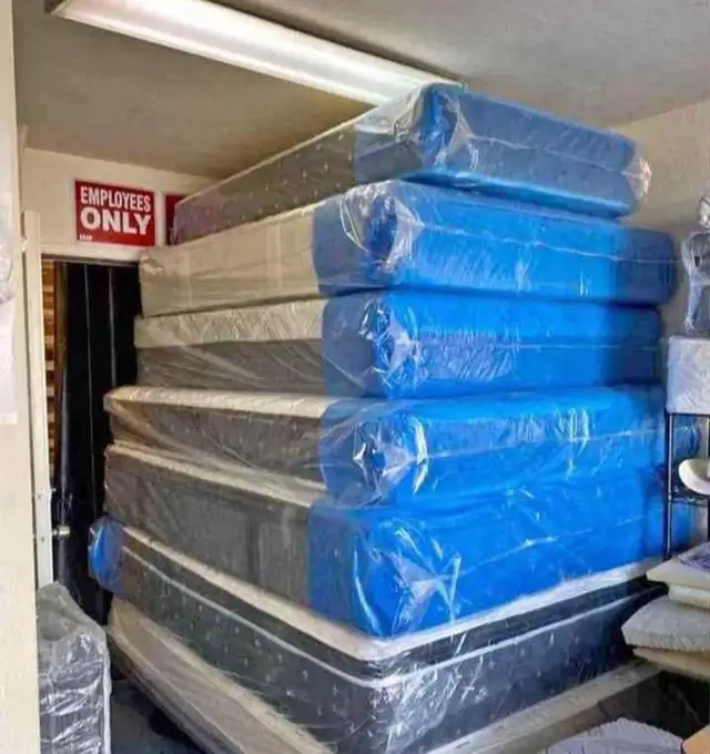 Mattress Sale : Twin/Full/Queen/King Mattress (New Mattress)