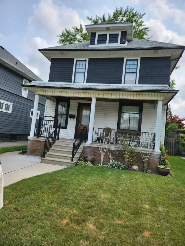Cleaning person required - Student house