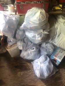 Plus de 10 sacs de consignées à donner