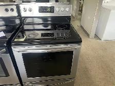Cuisinière stainless vitrocéramique convection Frigidaire