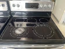 Cuisinière stainless vitrocéramique convection Frigidaire - Photo 2