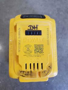 DEWALT 20V XR 5Ah Battery - Photo 2