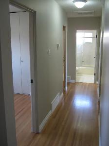 House for Rent on Clarence Ave South 3 Bedroom Main Floor - Photo 4
