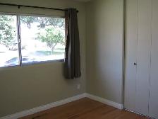 House for Rent on Clarence Ave South 3 Bedroom Main Floor - Photo 10
