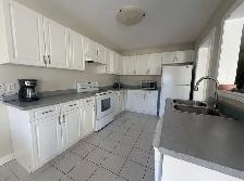 4 BEDROOM OFF CAMPUS HOUSING FOR BROCK STUDENTS IN THOROLD! - Photo 2