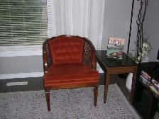 TWO BEAUTIFUL  ANTIQUE LIVING ROOM CHAIRS - Photo 2