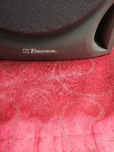 Emerson 3 disc changer with two speakers - Photo 3