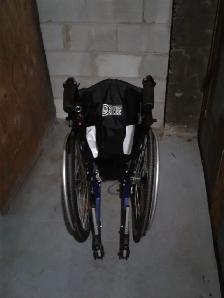 FAUTEUIL ROULANT PLIABLE - Photo 5