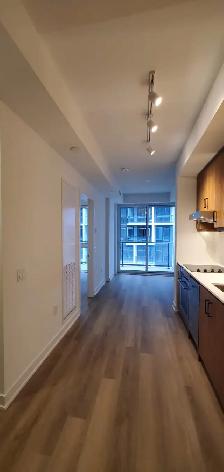 King and Bathurst - 1Bed1Bath - Photo 2