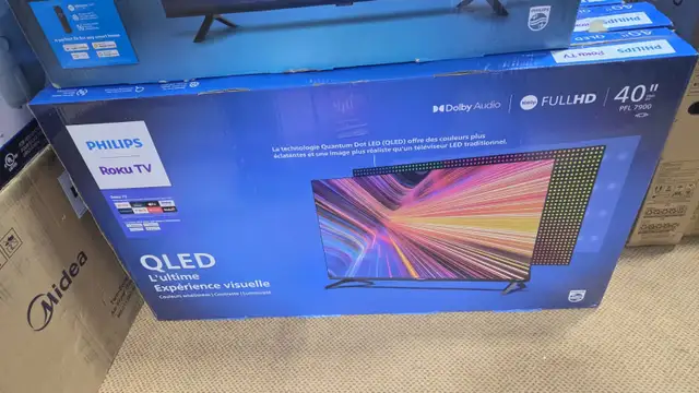 PHILIPS 40' FULL HD ROKU TV Qled tv