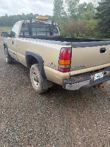 2005 gmc 2500 hd - Photo 2