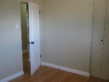 House for Rent on Clarence Ave South 3 Bedroom Main Floor - Photo 8
