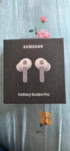 Galaxy buds 4 pro