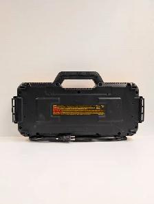(B2395) Dewalt DCD104 Multiport Battery Charger - Photo 2