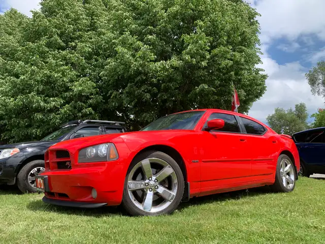 2008 CHARGER R/T 5.7L V8 LOW KM CERTIFIED TIME MACHINE