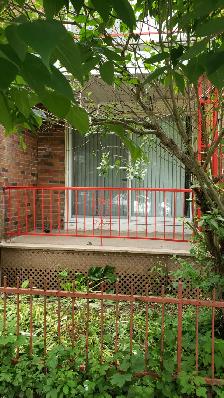Large Bright 3.5 fully furnished September 1st - Photo 8